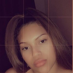 Meet your Posher, Julissa